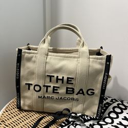 Mark Jacob’s Tote Bag(size Medium)