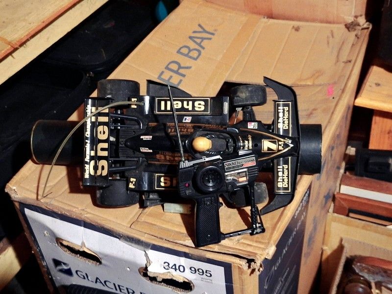 RC Race Car With Cordless Controller