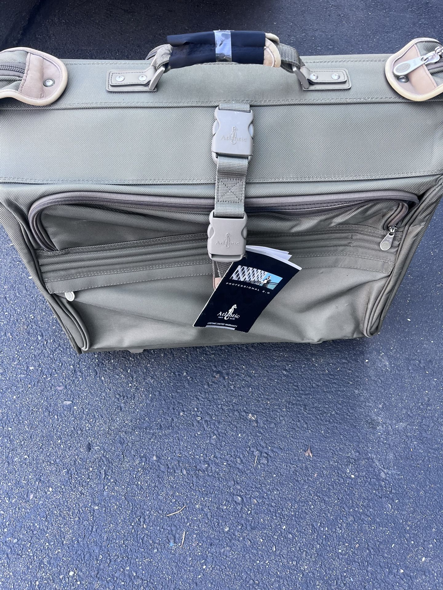 Atlantic Professional 2.0 garment bag