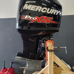 2016 250hp Mercury Xs 20 Inch Shaft. Runs Perfect. 