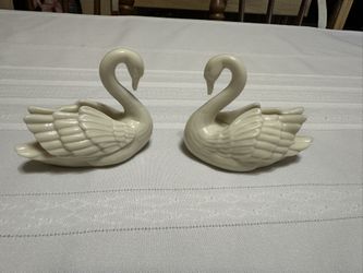 Pair Of Lenox Porcelain Swan Place Card Holders