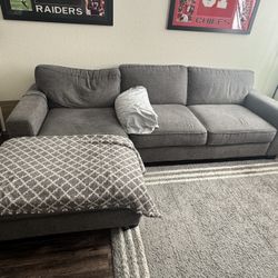 Modern Gray Sectional Sofa – Great Condition