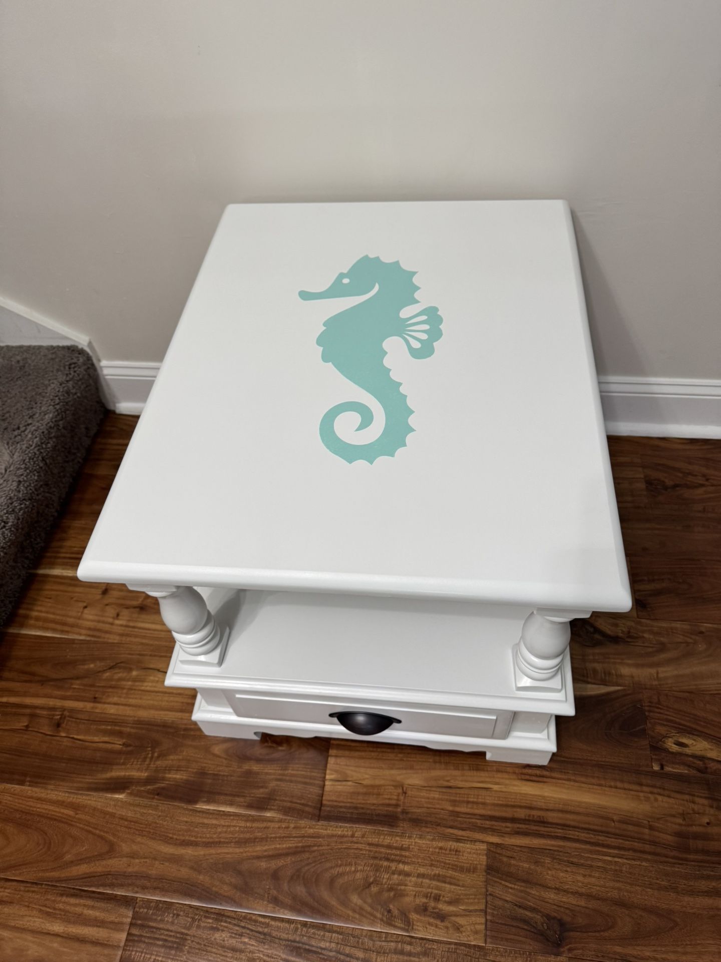 Gorgeous Coastal End Or Side Table