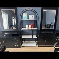 Salon Stations With Mirrors 