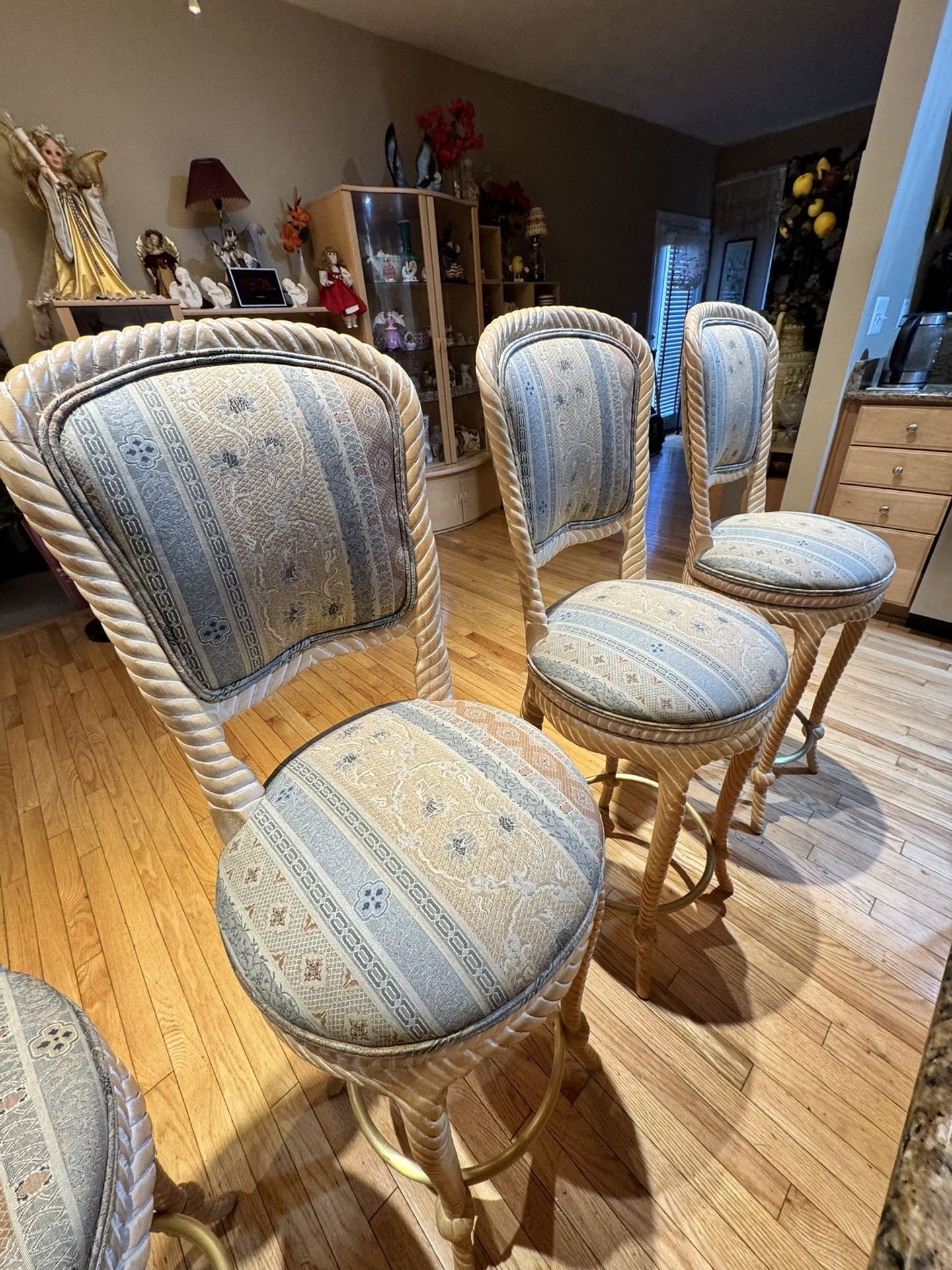 High Bar Chairs/stools