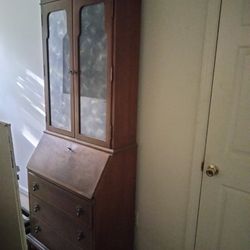 Secretariat Desk 