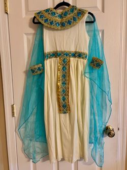 Cleopatra Halloween Costume + Wig ā Size Medium (7ā9 Years)