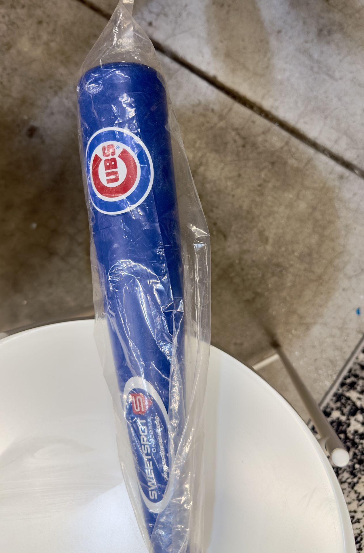 Chicago Cubs Bat & Baseball, Brand New, MSRP: $39.99