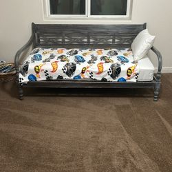 Twin Size Daybed *mattress not included* 