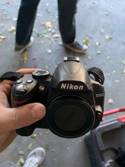 Nikon D3000 DSLR with lenses & carrying case