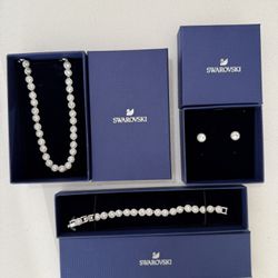 Swarovski Necklace + Bracelet + Earrings | Full Set