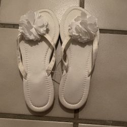 David’s Bridal Flip Flops