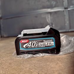 Makita 40v XGT 2.5Ah Battery