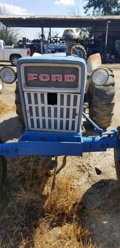 Ford Tractor 4000