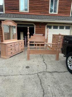 Queen bedroom set