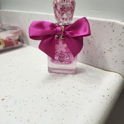 Jucy Couture Perfume (NEED GONE ASAP)