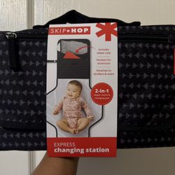 Skip Hop Express Baby Changing Station With Wipes Case, Gray