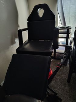 Massage/tattoo chair