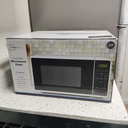 Brand New Microwave