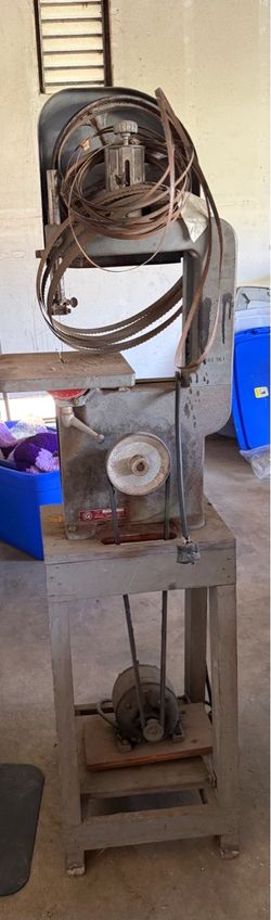 Vintage Delta Rockwell Red Badge 10" Bandsaw - 1949 Milwaukee Production