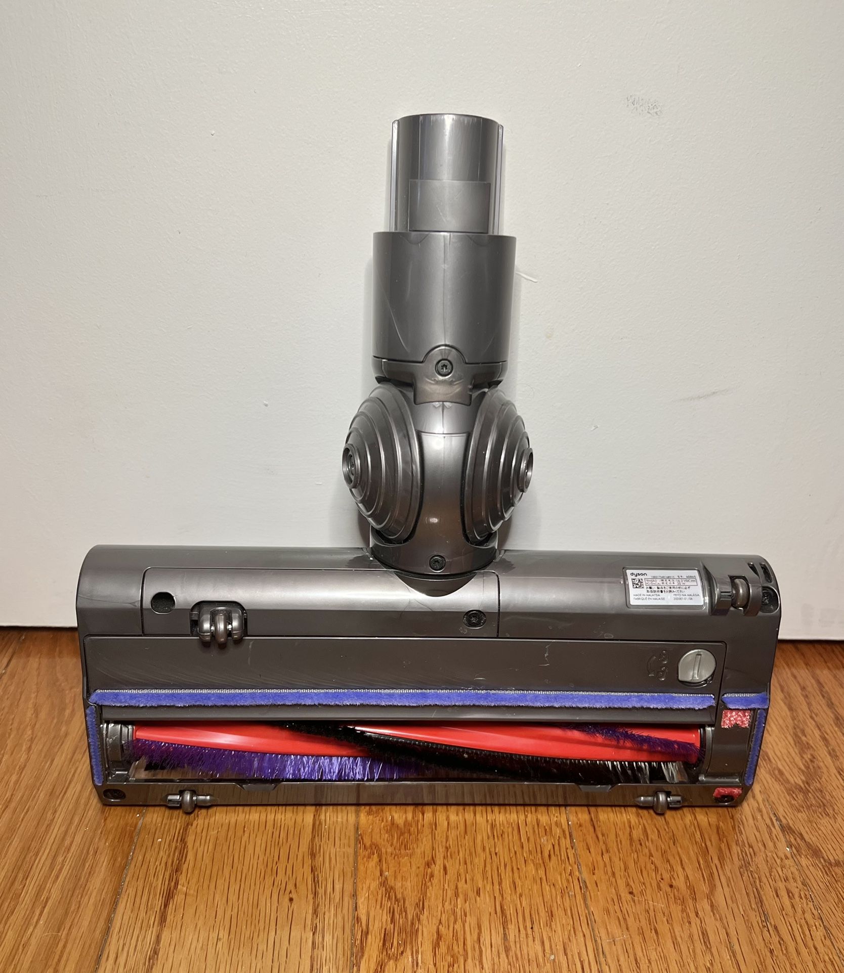 Dyson V6 Vacuum Powerhead Floor Brush Excellent Condition 60865 for