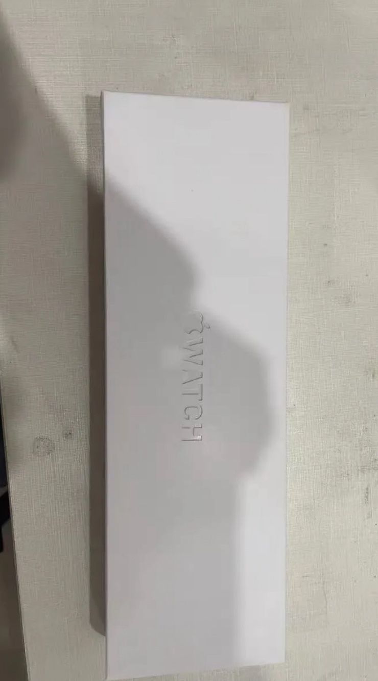 *BRAND NEW* Apple Watch Series 10