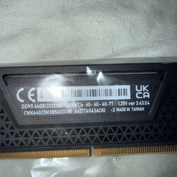 VENGEANCE® 64GB (2x32GB) DDR5 DRAM 5600MT/s CL40 Memory Kit — Black