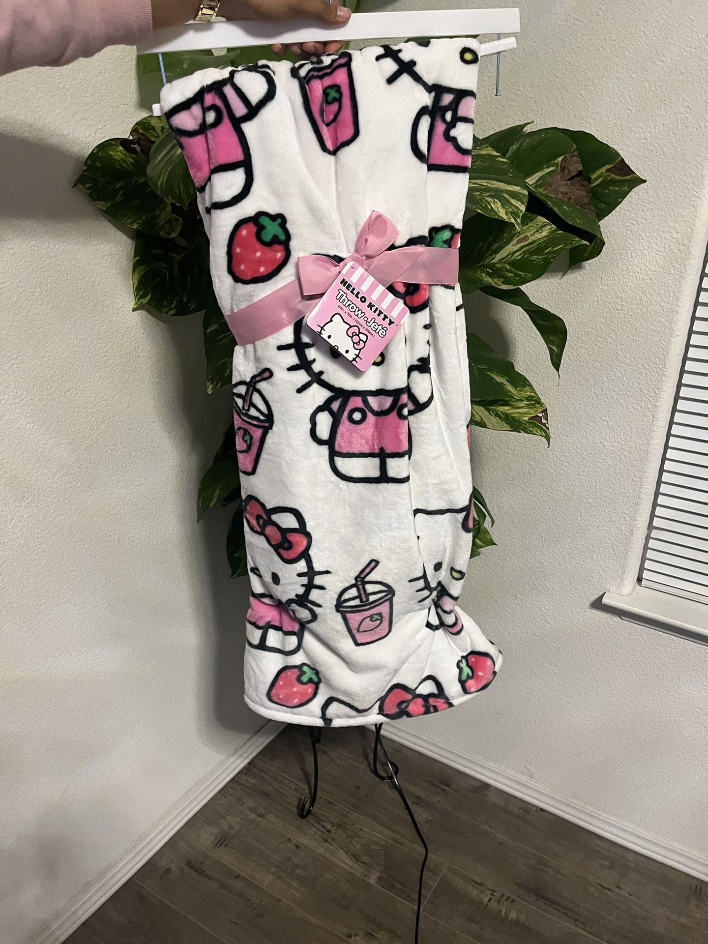 Hello Kitty Blanket 