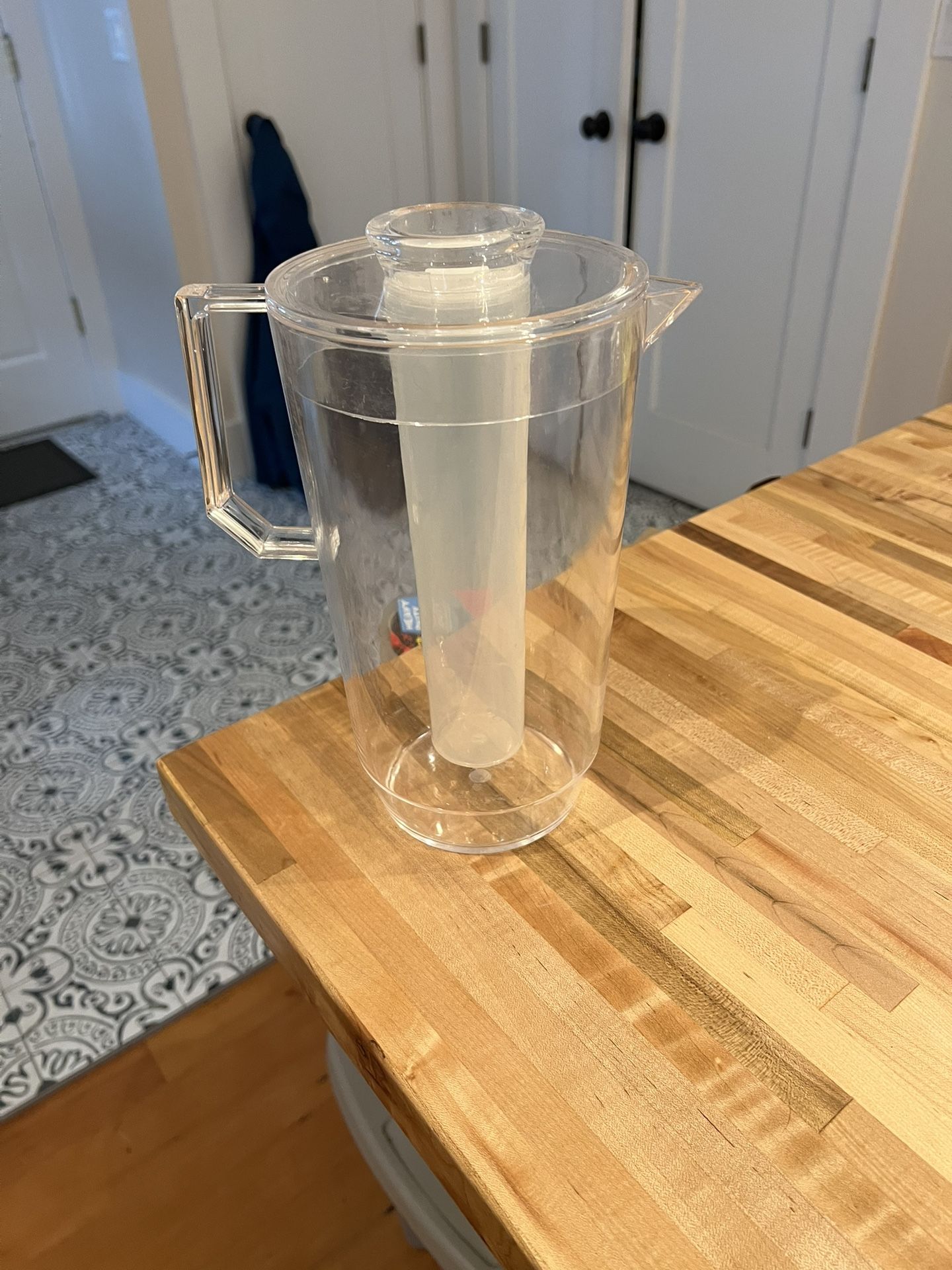 Clear Pitcher With Filter