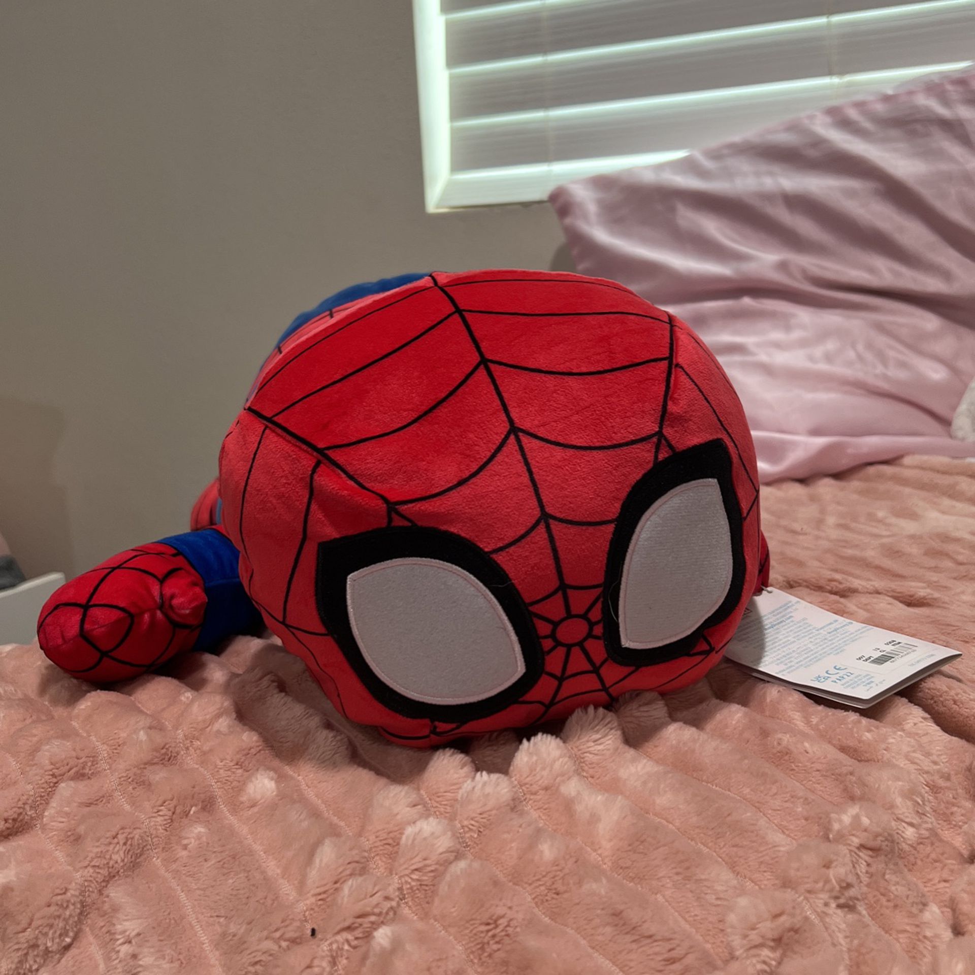 Disney Spider-Man Cuddleez Plushie 