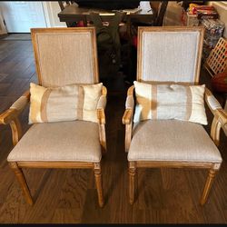 Accent Chairs 
