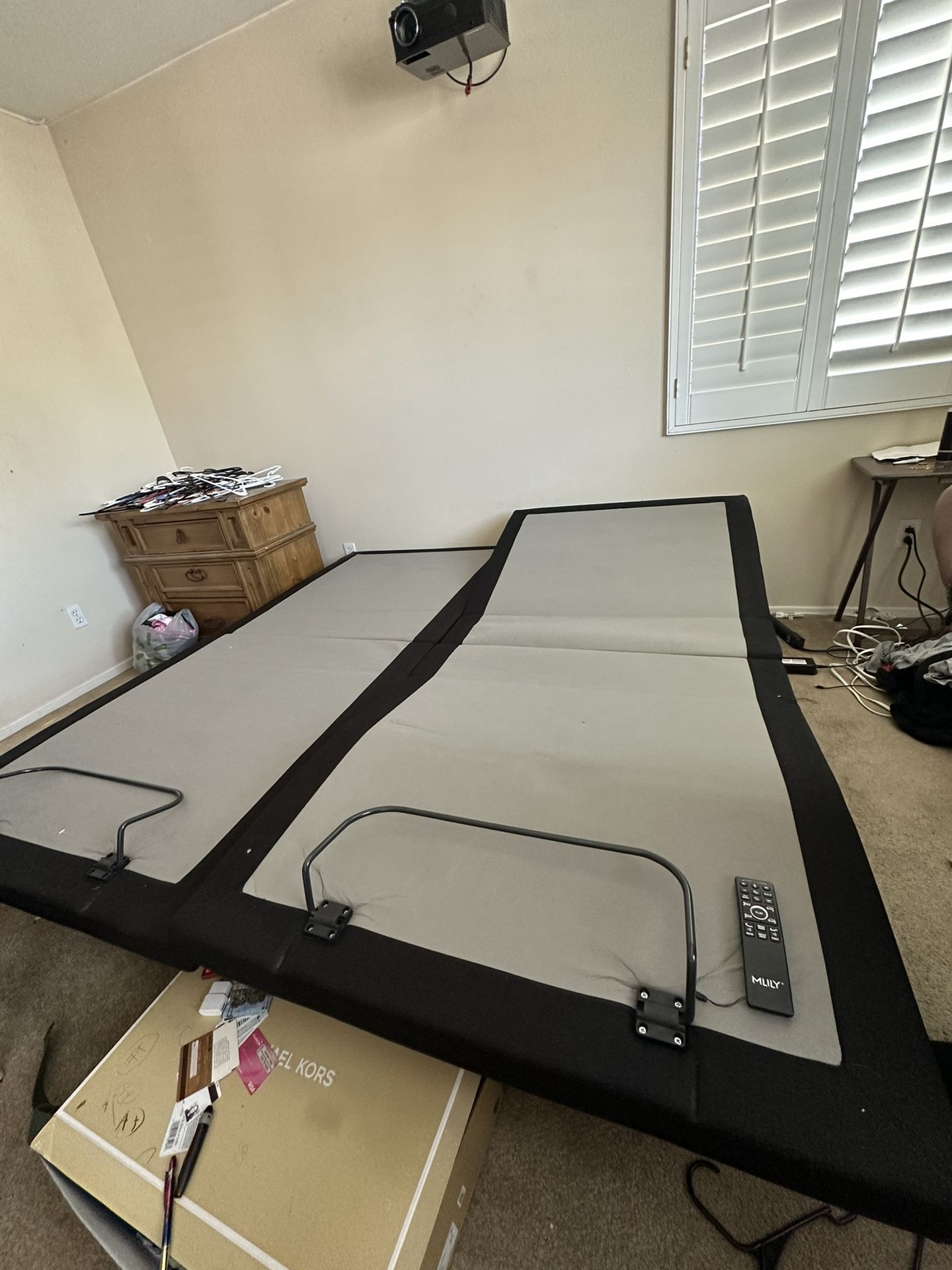 Kingcow Bed Frame