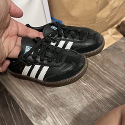toddler shoes