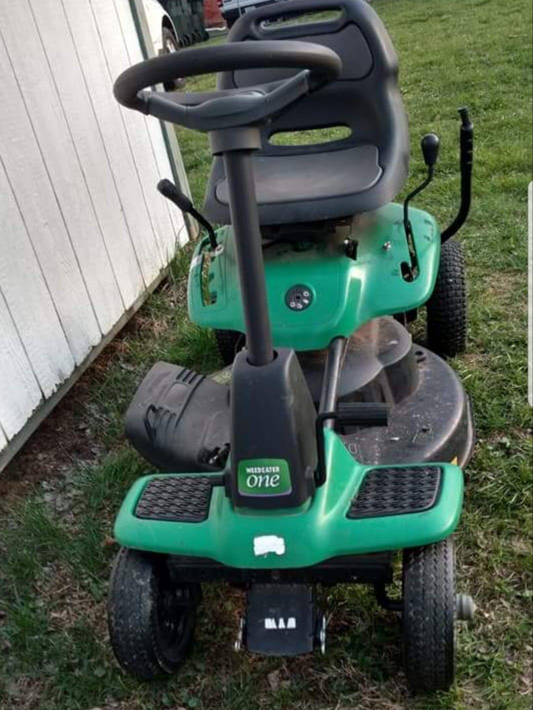 Weed eater riding lawn mower