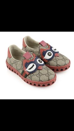 Kid Gucci canvas sneakers brand new only worn once size 1-2 bottom is cleaned