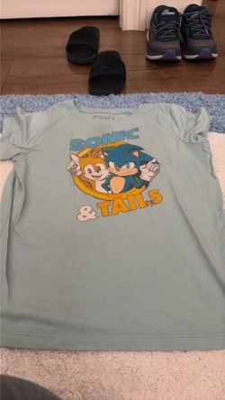 Sonic & tails shirt light blue L 10/12