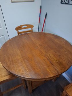 Round Wood Dining Table with 4 Chairs