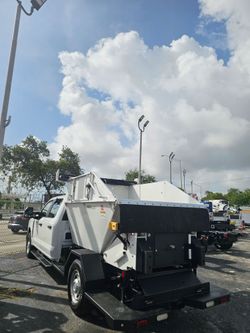 FLORIDA DEALS 💯👇👇

🚨 LIKE NEW DUMP TRUCK 🚨

💥 ONLY 207 MILES • CREW CAB • READY TO WORK 💥

🔥 2023 FORD F-250 SUPER DUTY 🔥
🛻 6-YARD PAR-KAN D