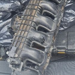 Bmw 525i 2013 intake Manifold