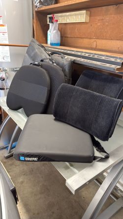 Back rests and cousins to sit on chairs