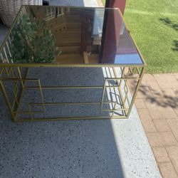 Coffe Table W/Mirror