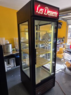 True Dessert Refrigerator