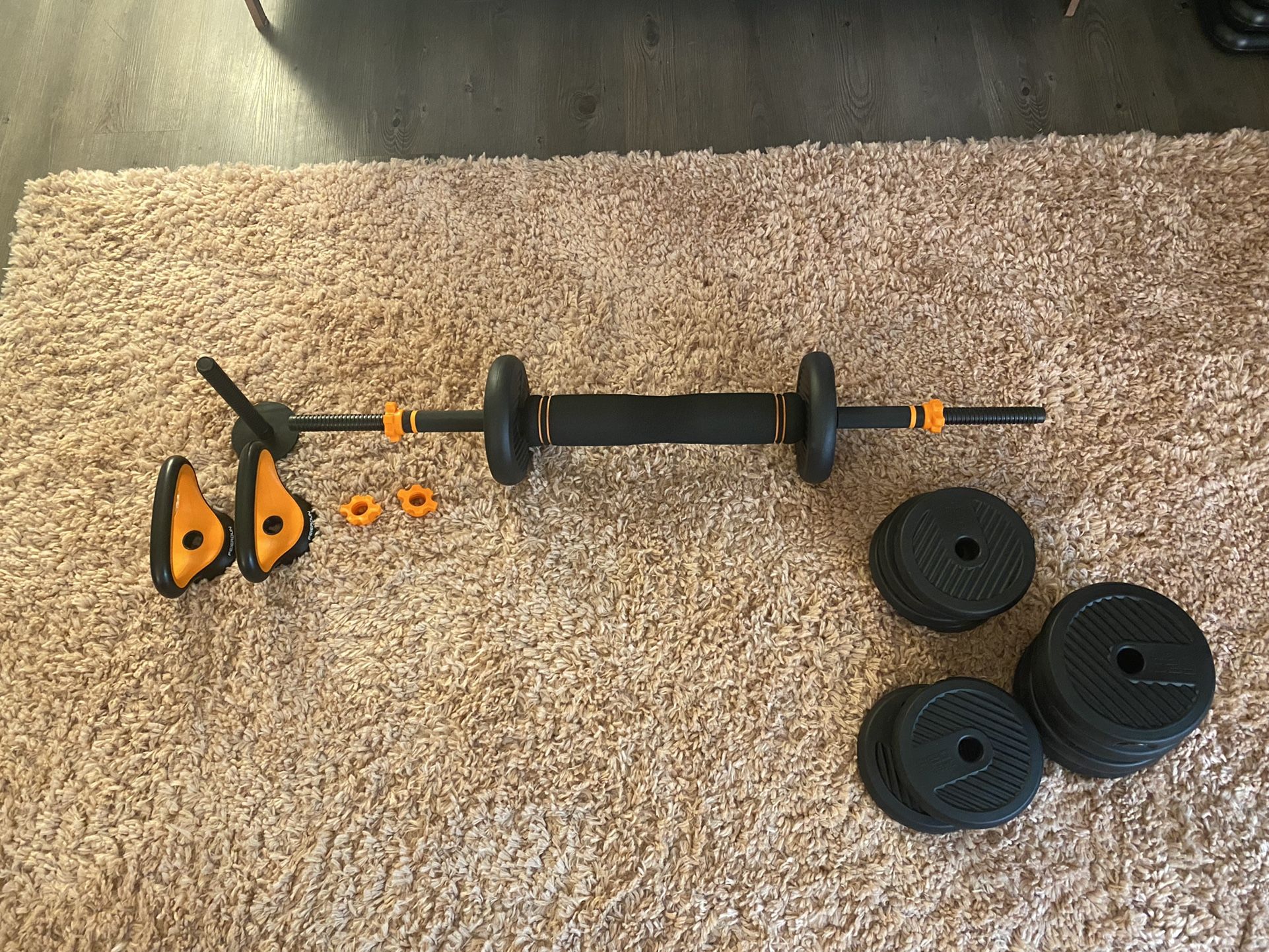 6-in-1 Adjustable Dumbbell Weight Set