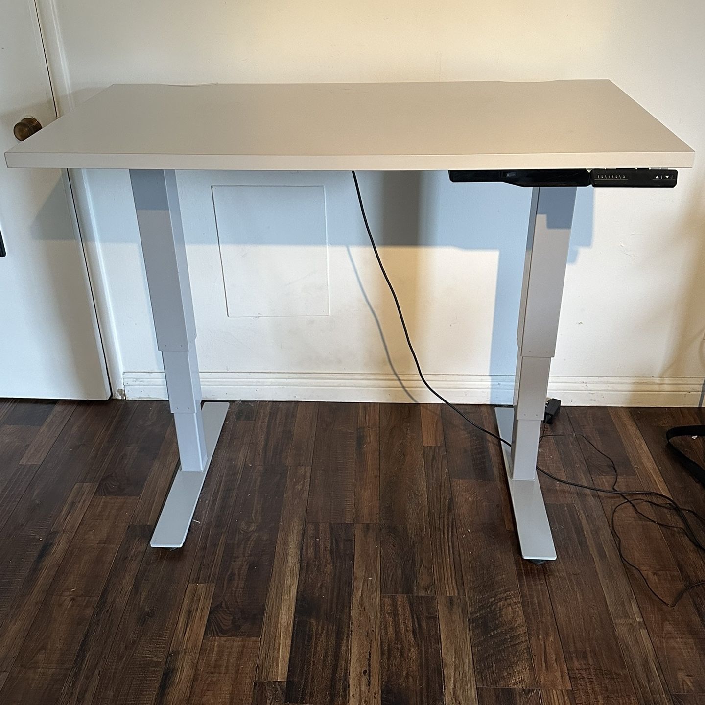 Electric Stand-Up Desk