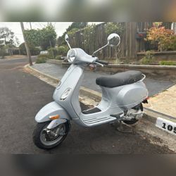 2006 Vespa LX-150 – Berkeley, CA