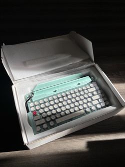 Qwerkywriter S Bluetooth IPad Typewriter