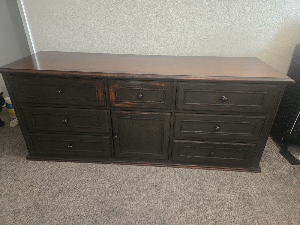 Tommy Bahama Dresser