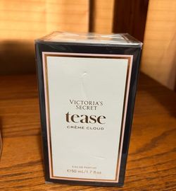 NIB Victoria’s Secret Tease Crème Cloud Perfume