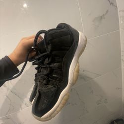Jordan 11 72-10 Size 7 