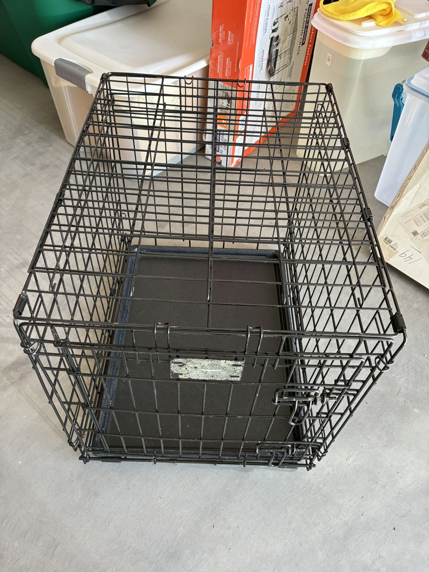 Dog kennel 
